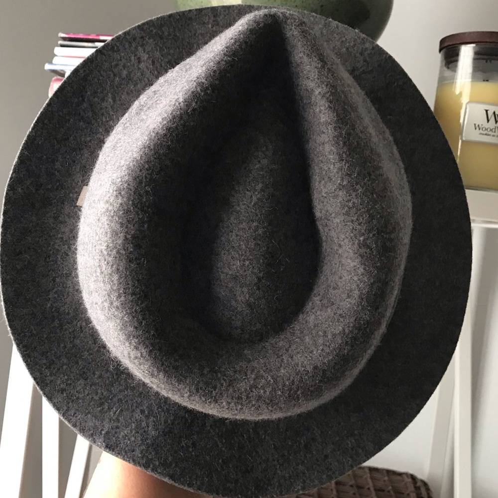 Gray fall hat - Picture 5 of 5